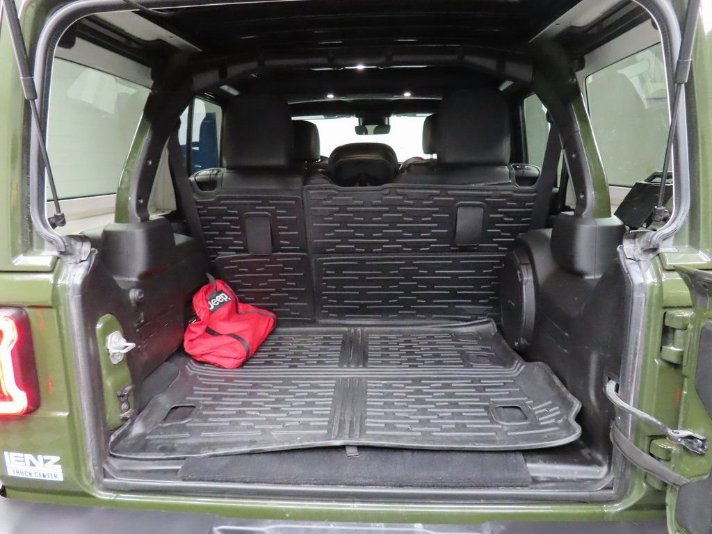 Used 2024 Jeep Wrangler Unlimited Sahara w/ Technology Group image 36