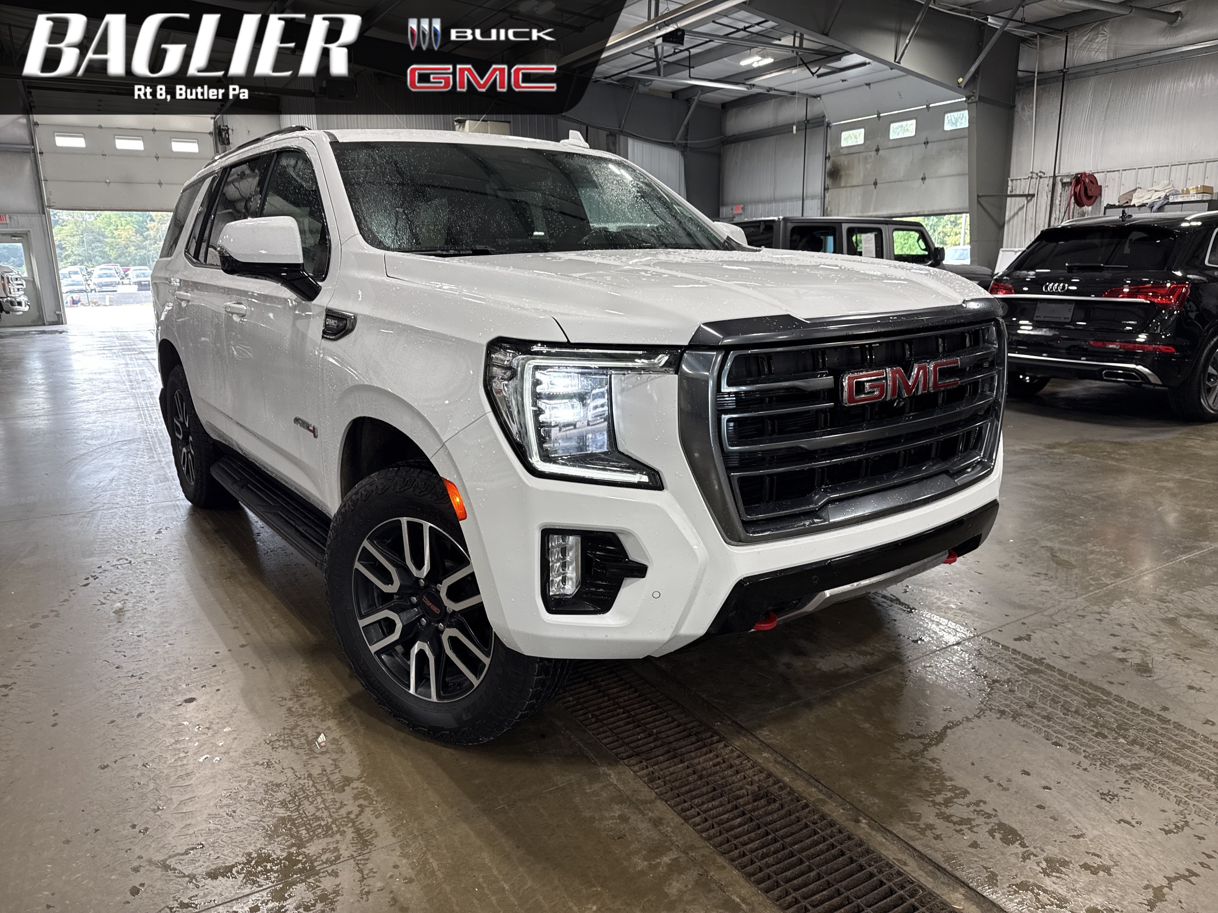 Used 2024 GMC Yukon AT4 w/ Technology Package AWD/4WD image 1