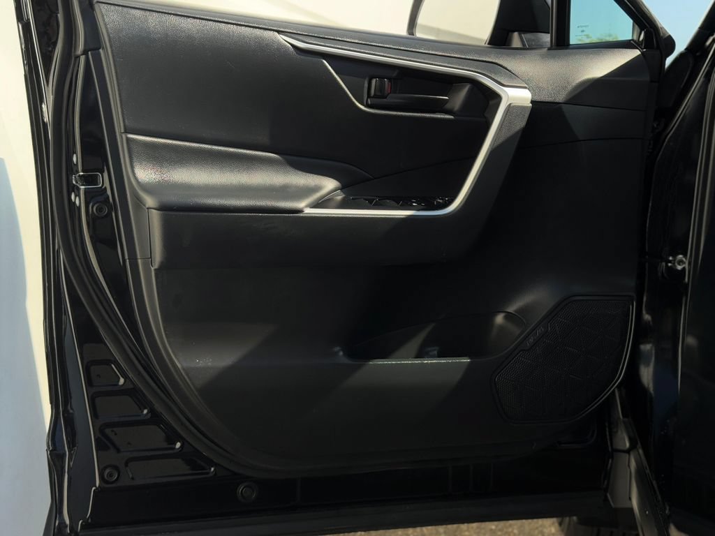 Certified 2023 Toyota RAV4 LE FWD image 10
