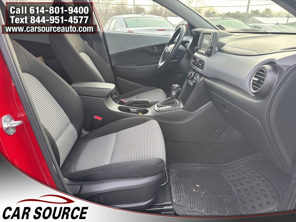 Used 2021 Hyundai Kona SEL Plus w/ Cargo Package image 36