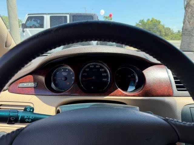 Used 2009 Buick Lucerne CX image 15