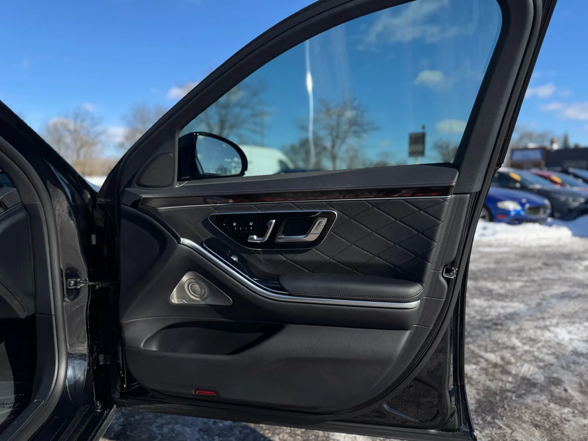 Used 2025 Mercedes-Benz S 580 4MATIC Sedan image 36