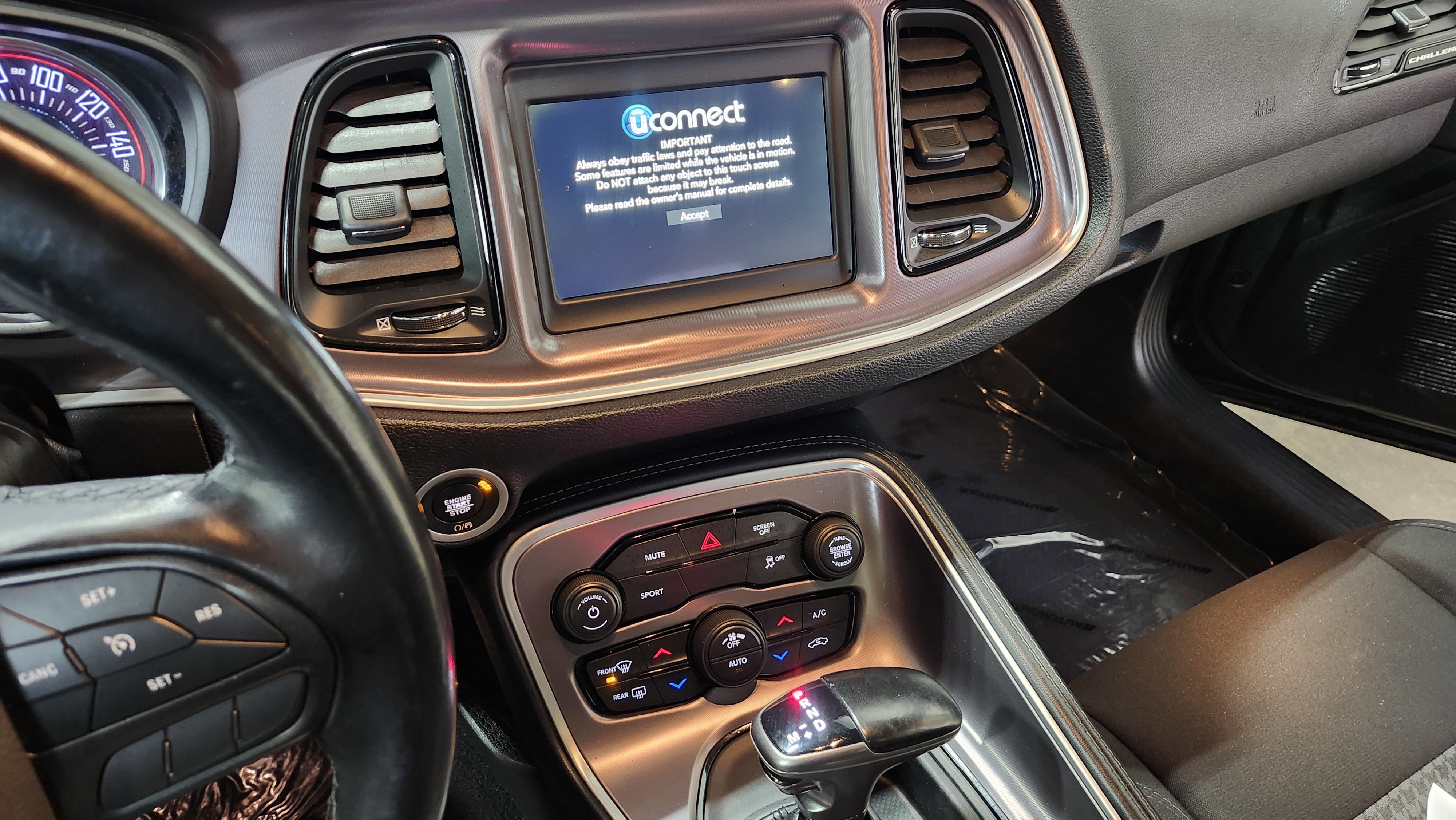 Used 2021 Dodge Challenger SXT image 27