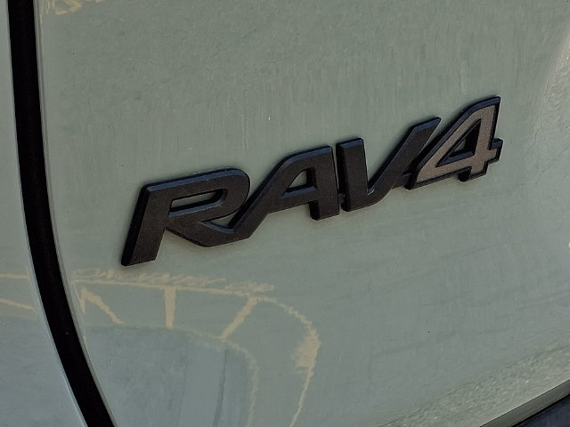 Used 2020 Toyota RAV4 TRD Off-Road AWD/4WD image 31