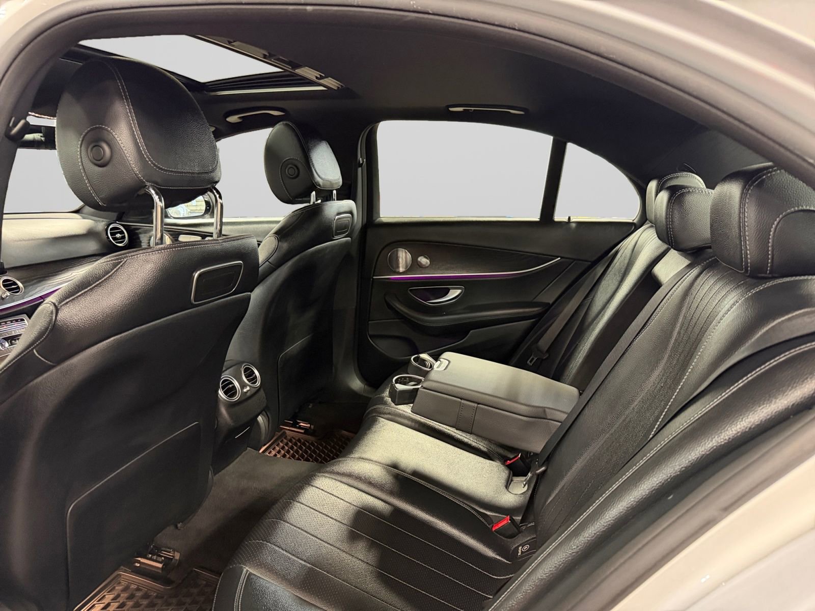 Used 2019 Mercedes-Benz E 300 4MATIC image 37