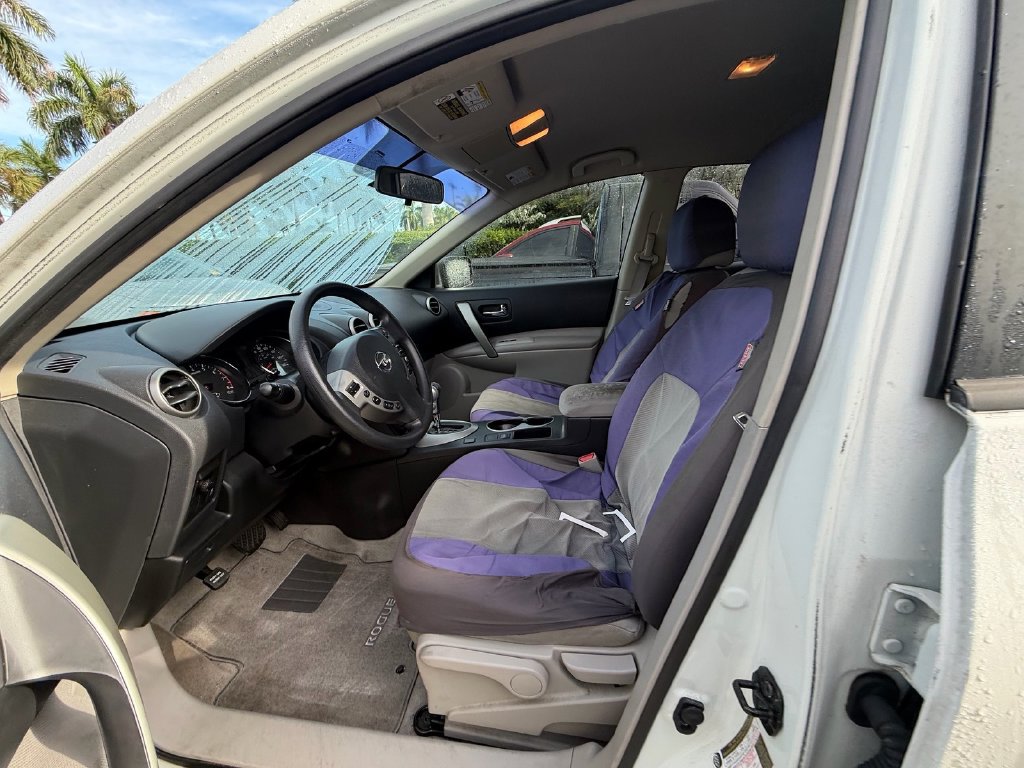 Used 2013 Nissan Rogue S w/ Special Edition Pkg FWD image 5