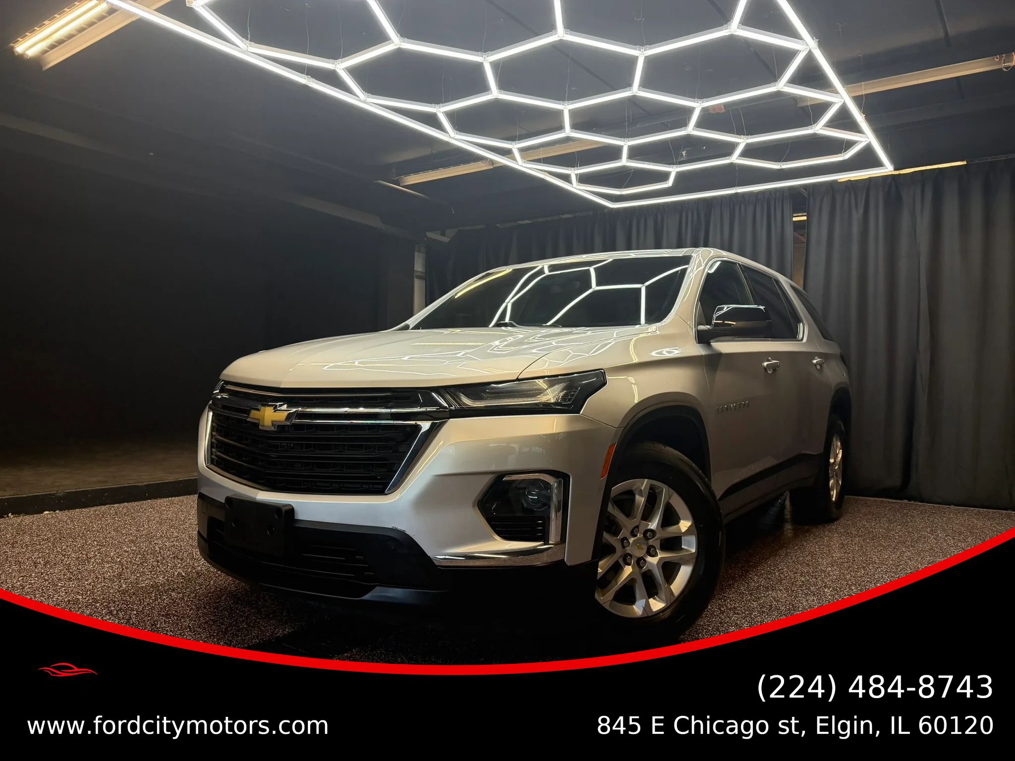 Used 2022 Chevrolet Traverse LS AWD/4WD image 1