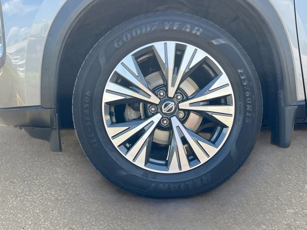 Used 2021 Nissan Rogue SV FWD image 27