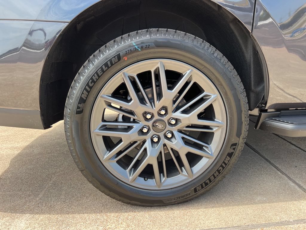 New 2026 Ford Expedition Max Platinum w/ Stealth Appearance Package AWD/4WD image 8