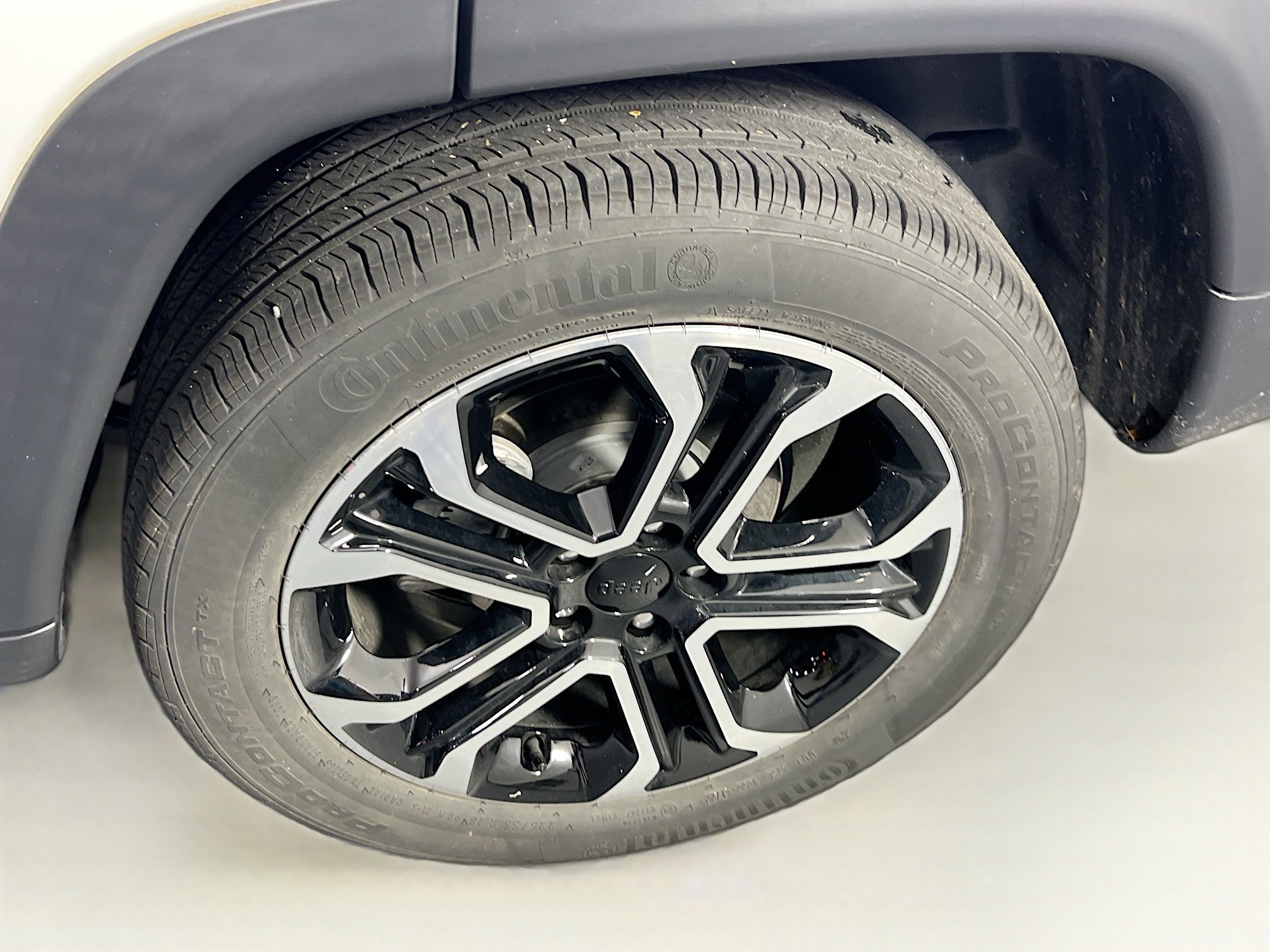 Used 2022 Jeep Compass Limited image 29