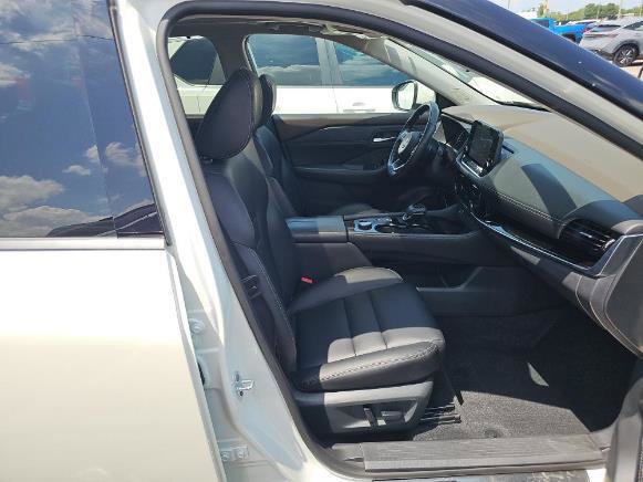 Used 2023 Nissan Rogue SL w/ SL Premium Package AWD/4WD image 12