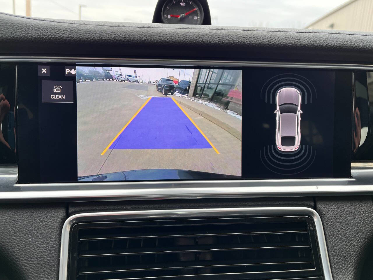 Used 2019 Porsche Panamera 4 image 14