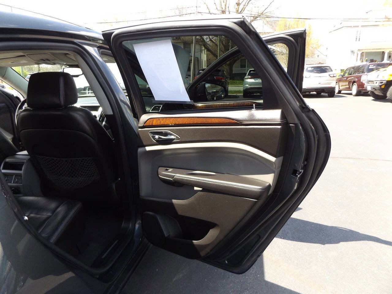 Used 2010 Cadillac SRX Luxury FWD image 12