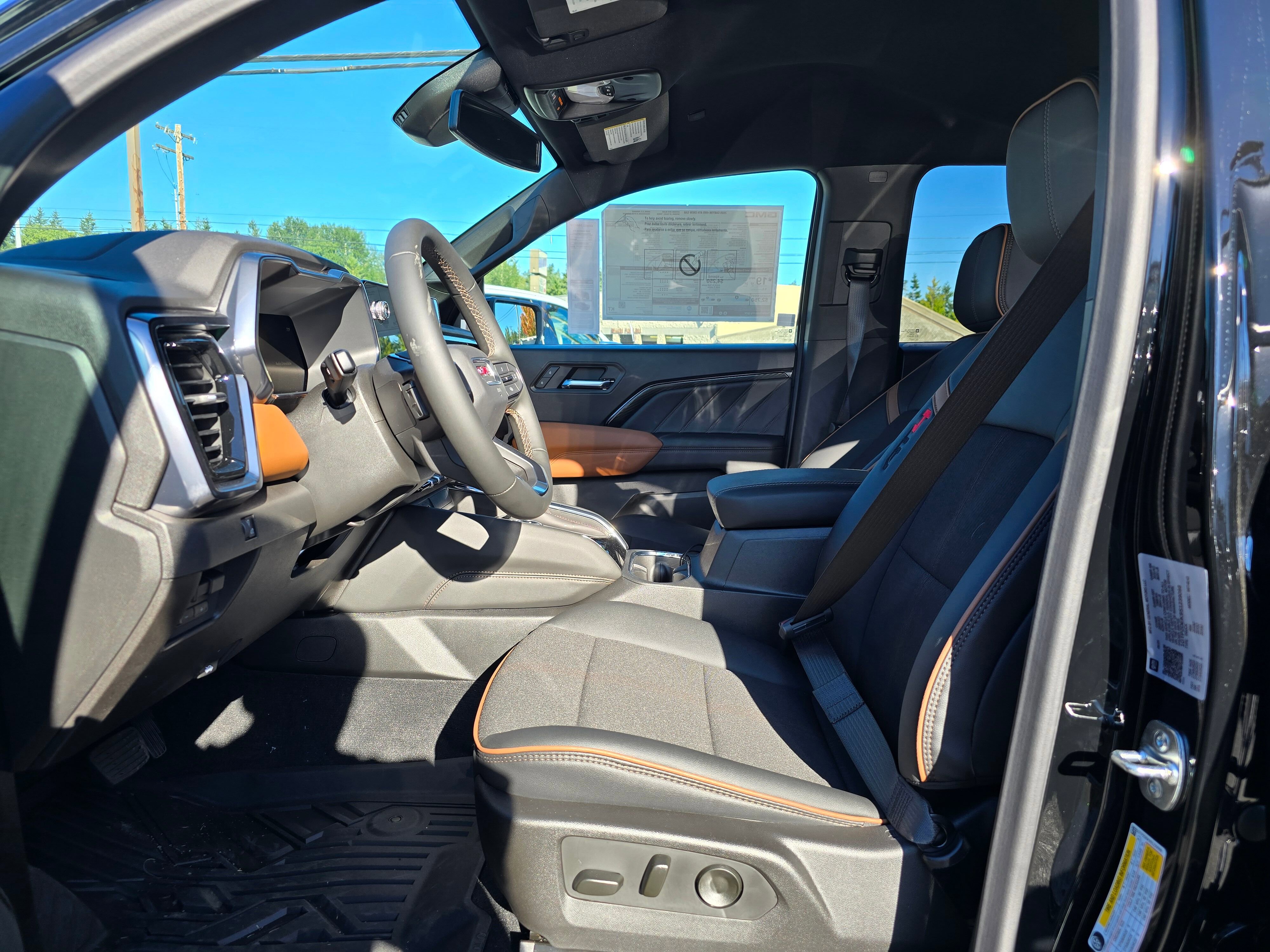 New 2025 GMC Canyon AT4 w/ Nightfall Edition image 16