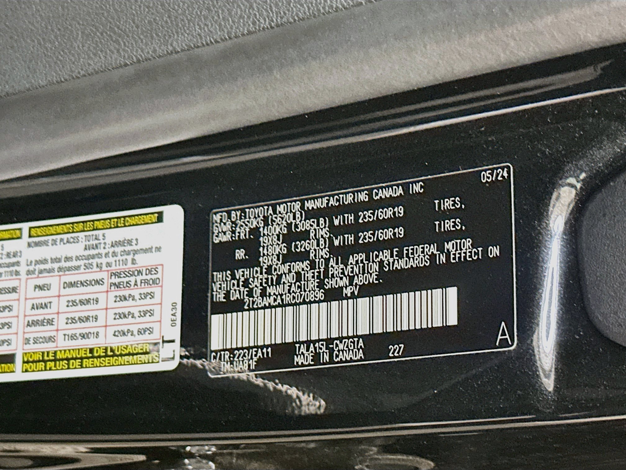 Used 2024 Lexus RX 350 Premium w/ Kick Sensor & Tow Package AWD/4WD image 12