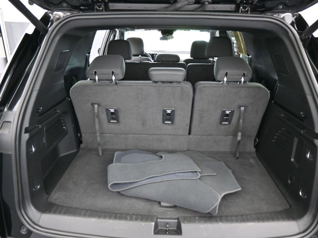 Used 2024 Chevrolet Traverse LS image 45