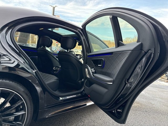 Certified 2025 Mercedes-Benz S 580 4MATIC Sedan image 22