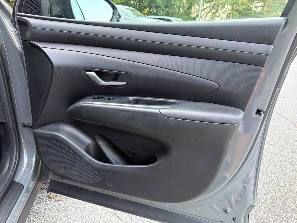Used 2025 Hyundai Tucson SE FWD image 14