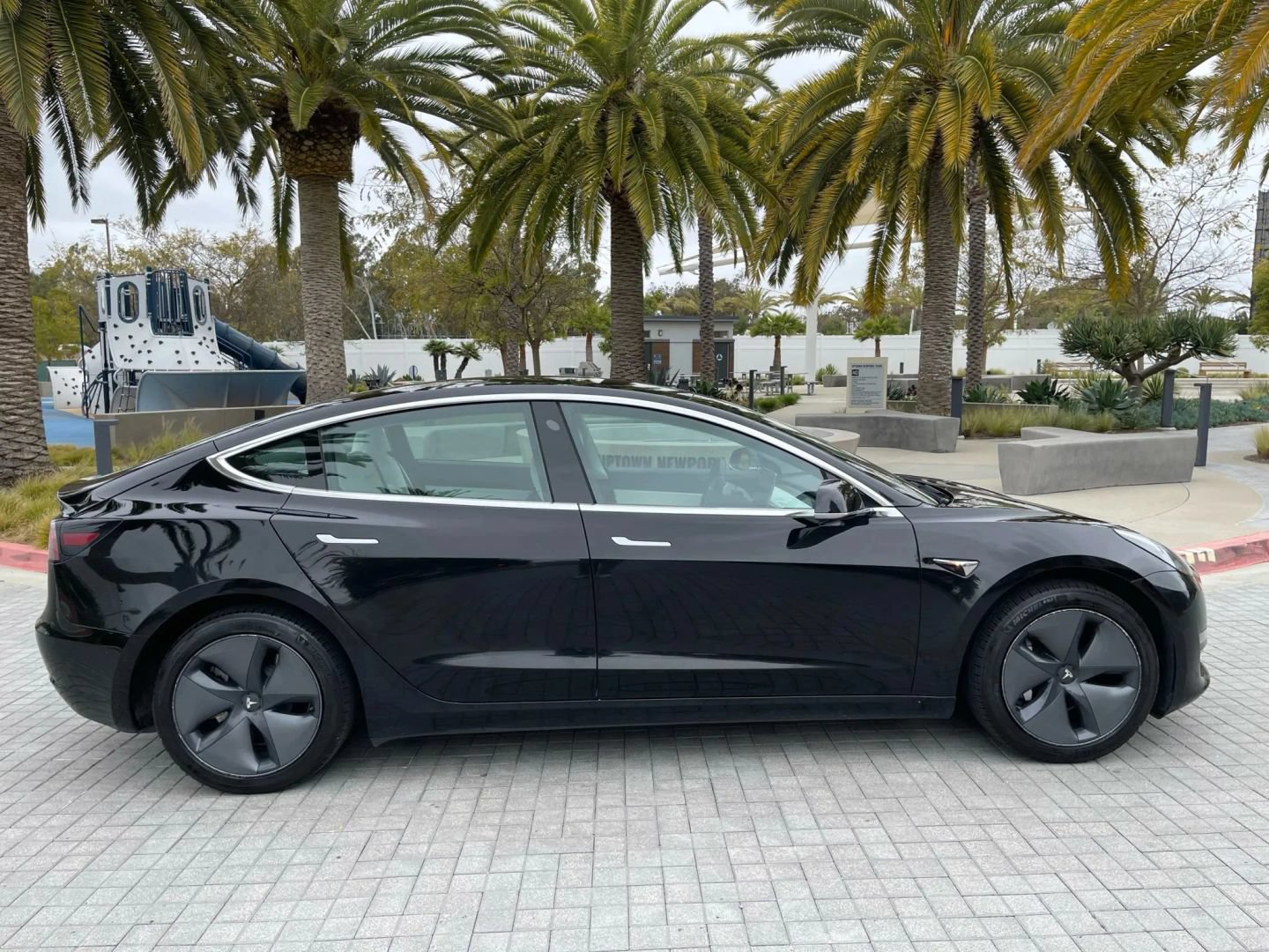 Used 2021 Tesla Model 3 Standard Range Plus RWD image 5