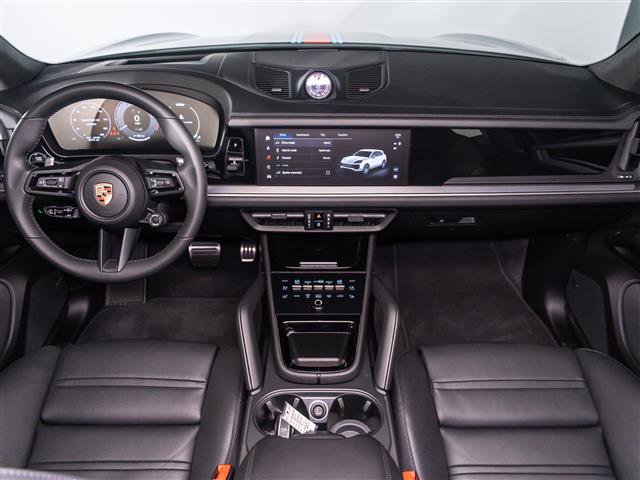 Used 2024 Porsche Cayenne Turbo image 19