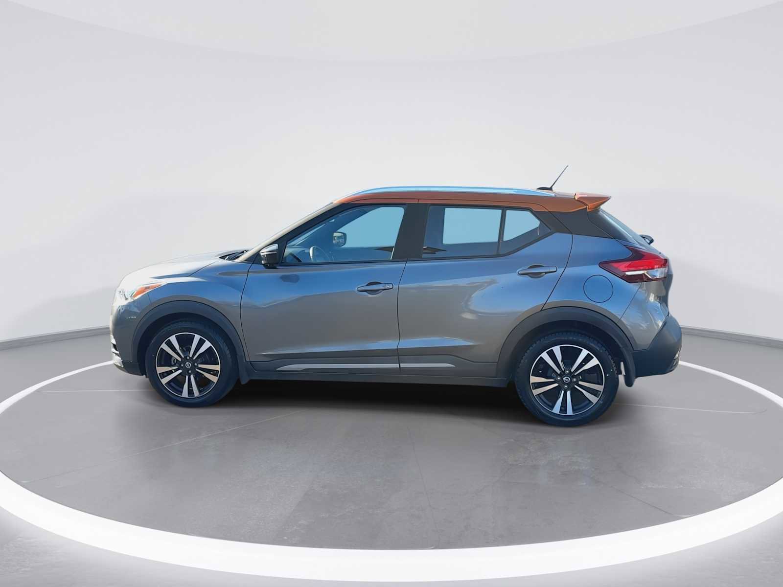Used 2019 Nissan Kicks SR image 5
