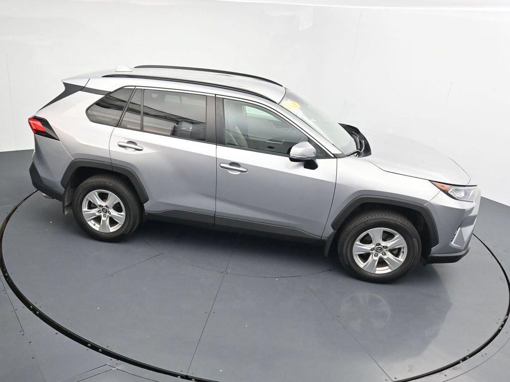Used 2021 Toyota RAV4 XLE AWD/4WD image 35
