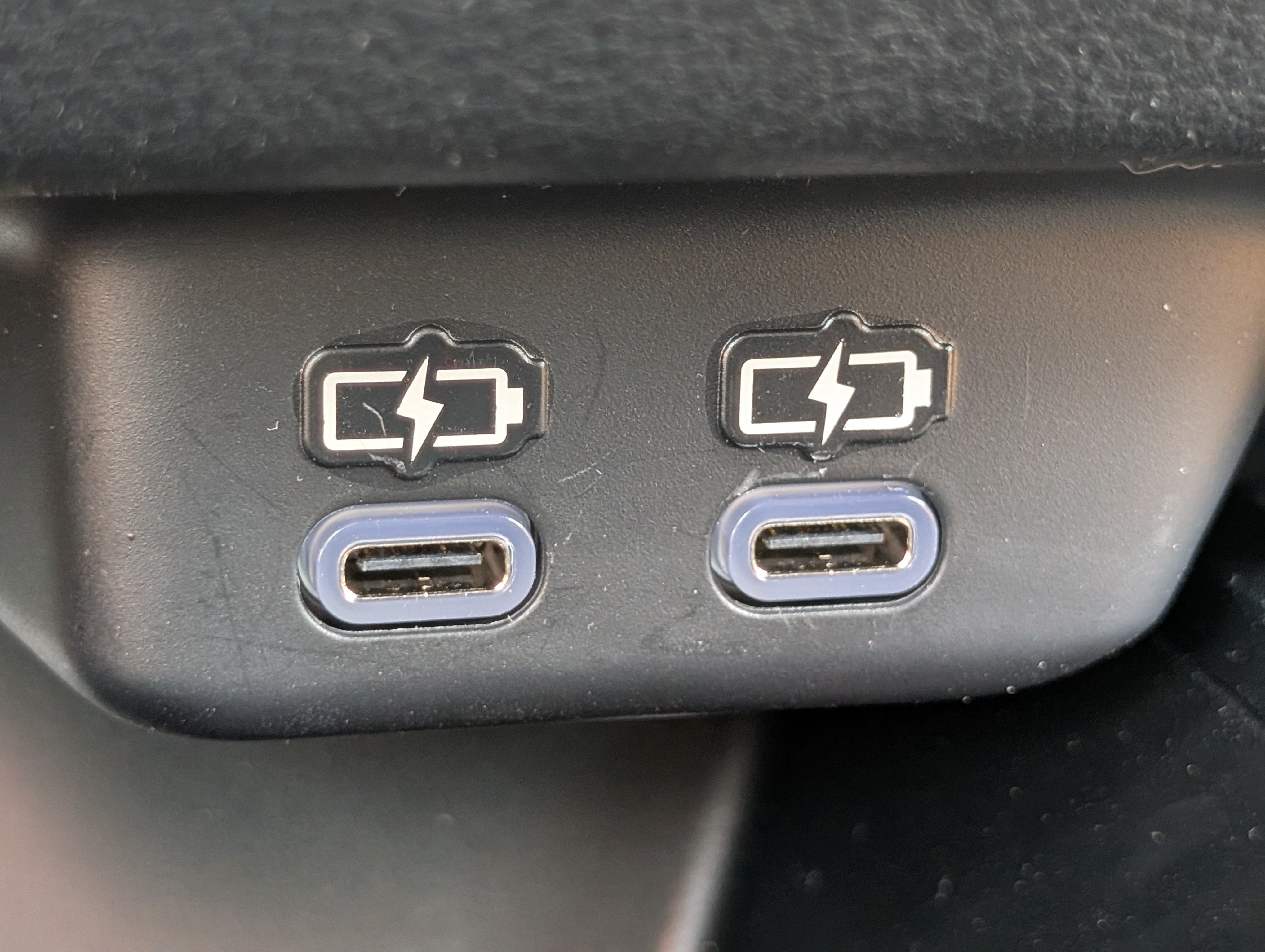 Certified 2025 Lexus UX 300h AWD w/ Accessory Package (Z1) image 24