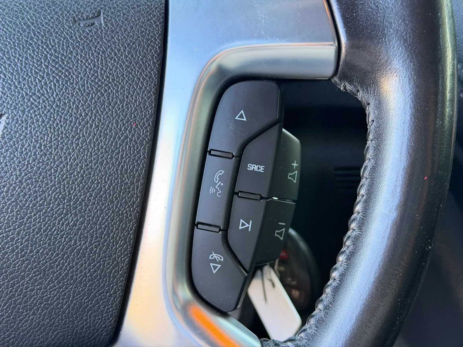 Used 2015 Chevrolet Traverse LT FWD image 44