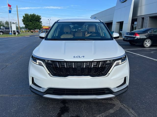 Used 2023 Kia Carnival LX FWD image 2