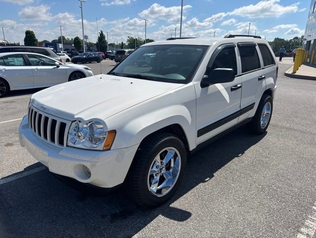 Used 2005 Jeep Grand Cherokee Laredo AWD/4WD image 1
