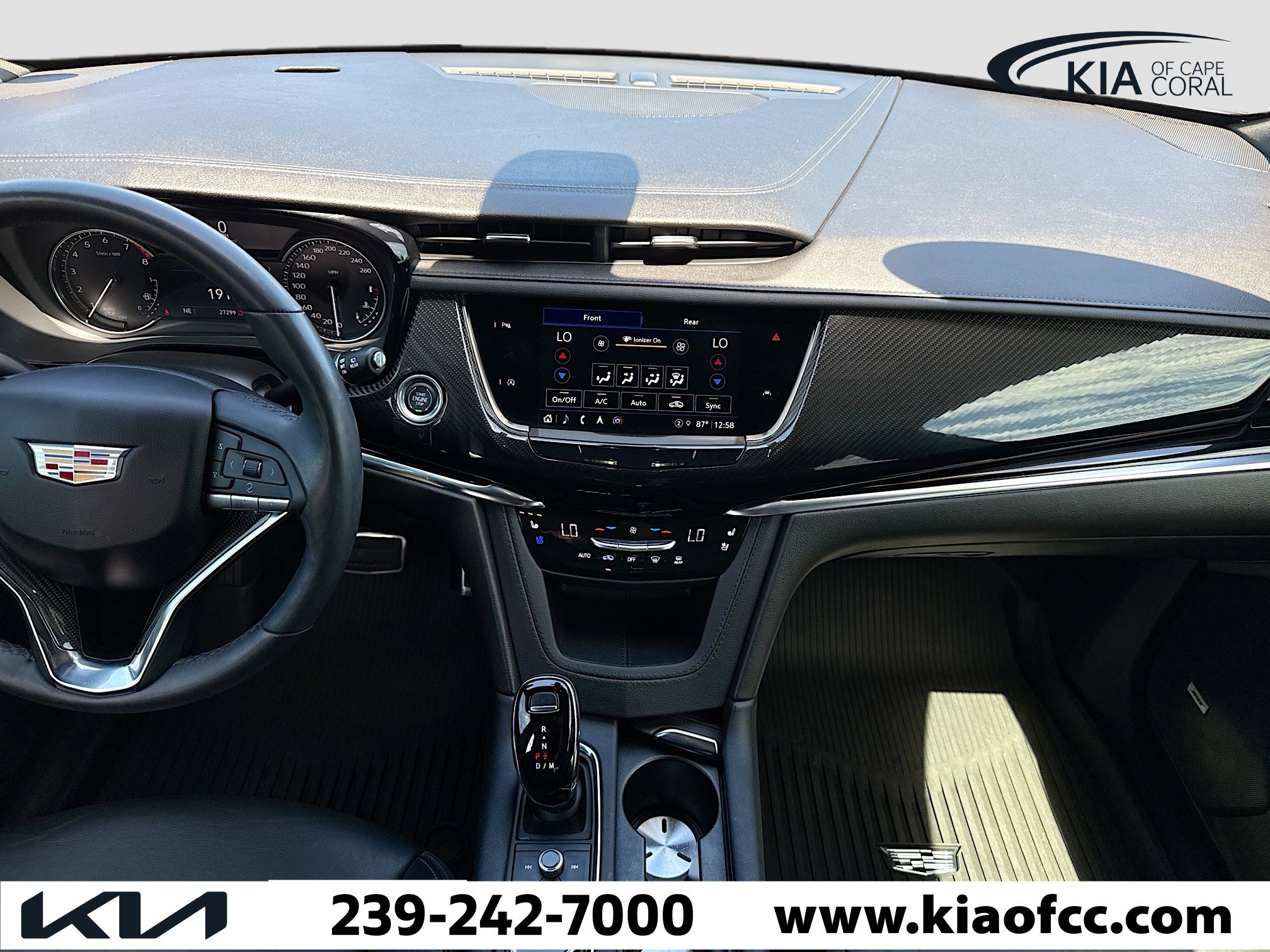 Used 2023 Cadillac XT6 Sport w/ LPO, Floor Liner Package image 19
