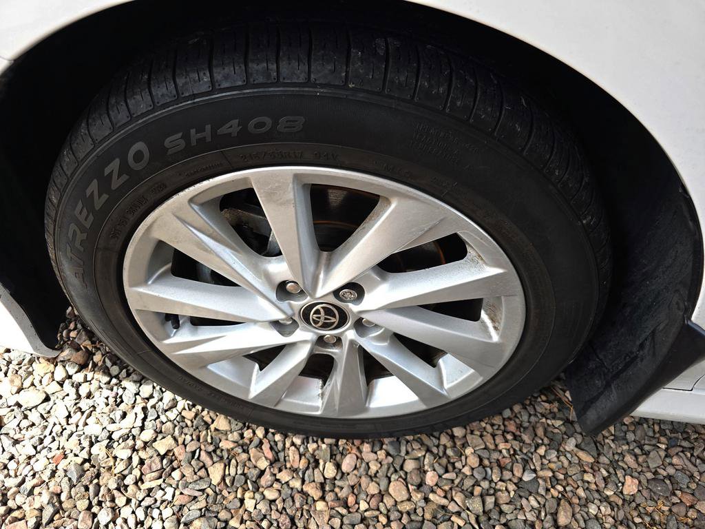 Used 2021 Toyota Camry LE image 39