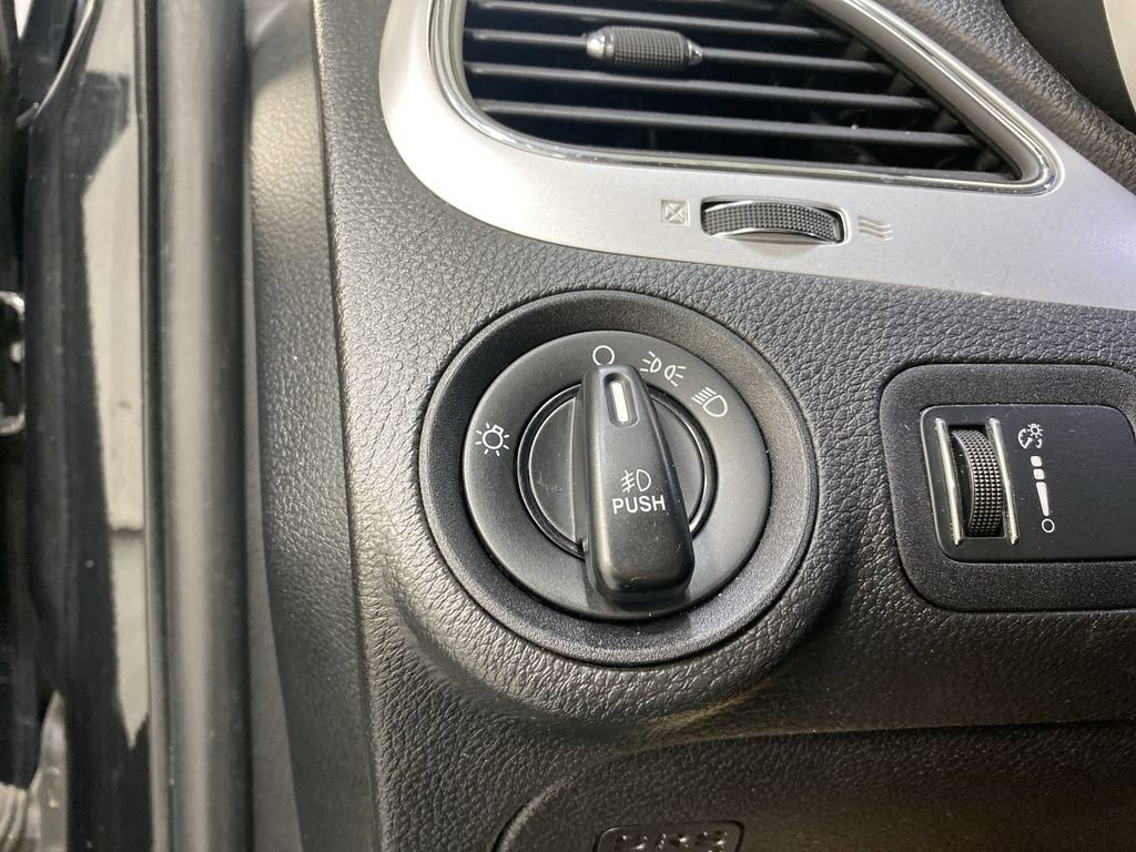 Used 2012 Dodge Journey SXT w/ Popular Equipment Group FWD image 24