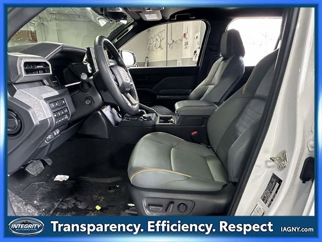 Used 2025 Toyota 4Runner Trailhunter image 13