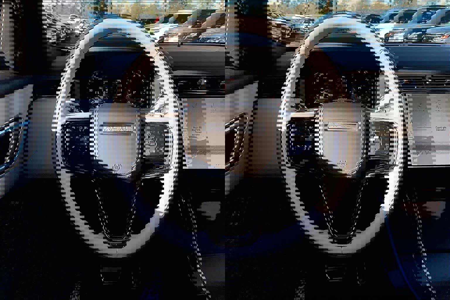 New 2026 Land Rover Range Rover Velar Dynamic SE image 15