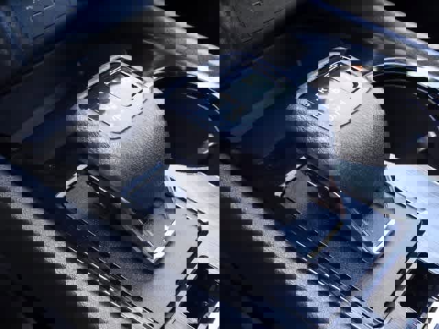 Used 2023 Nissan Rogue SV image 30