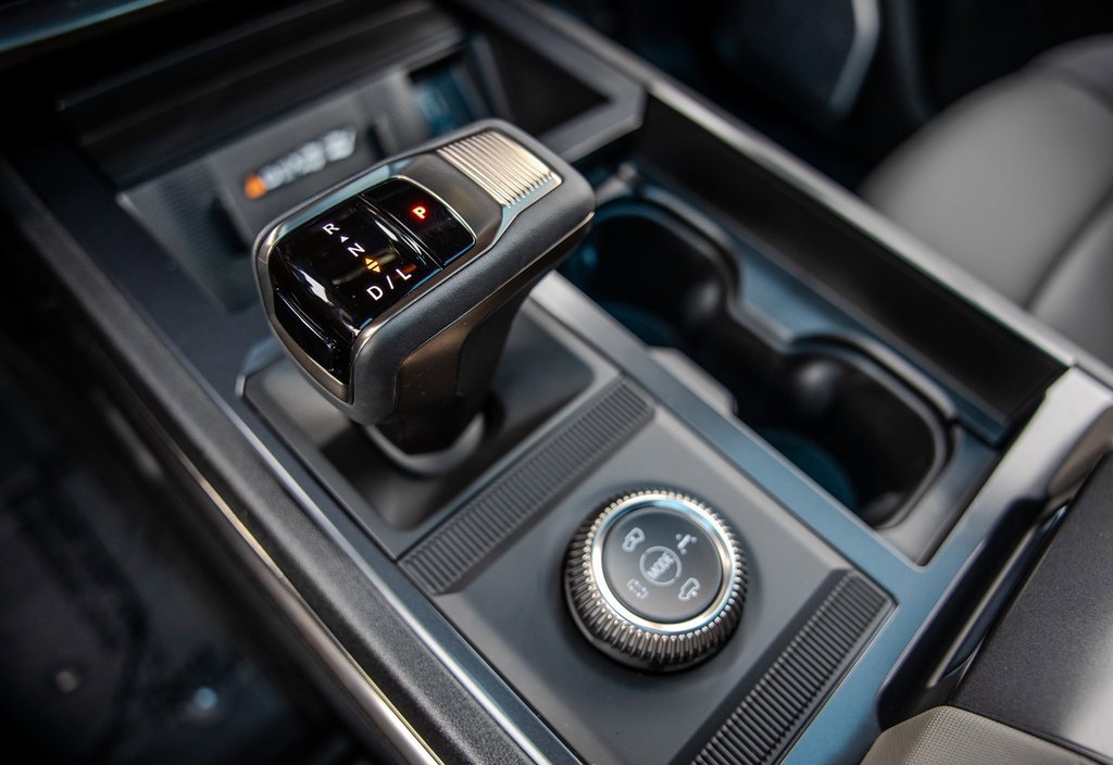 Used 2024 GMC Hummer EV 3X w/ LPO, Illumination Package image 10