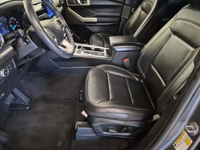 Used 2022 Ford Explorer XLT w/ Equipment Group 202A AWD/4WD image 15
