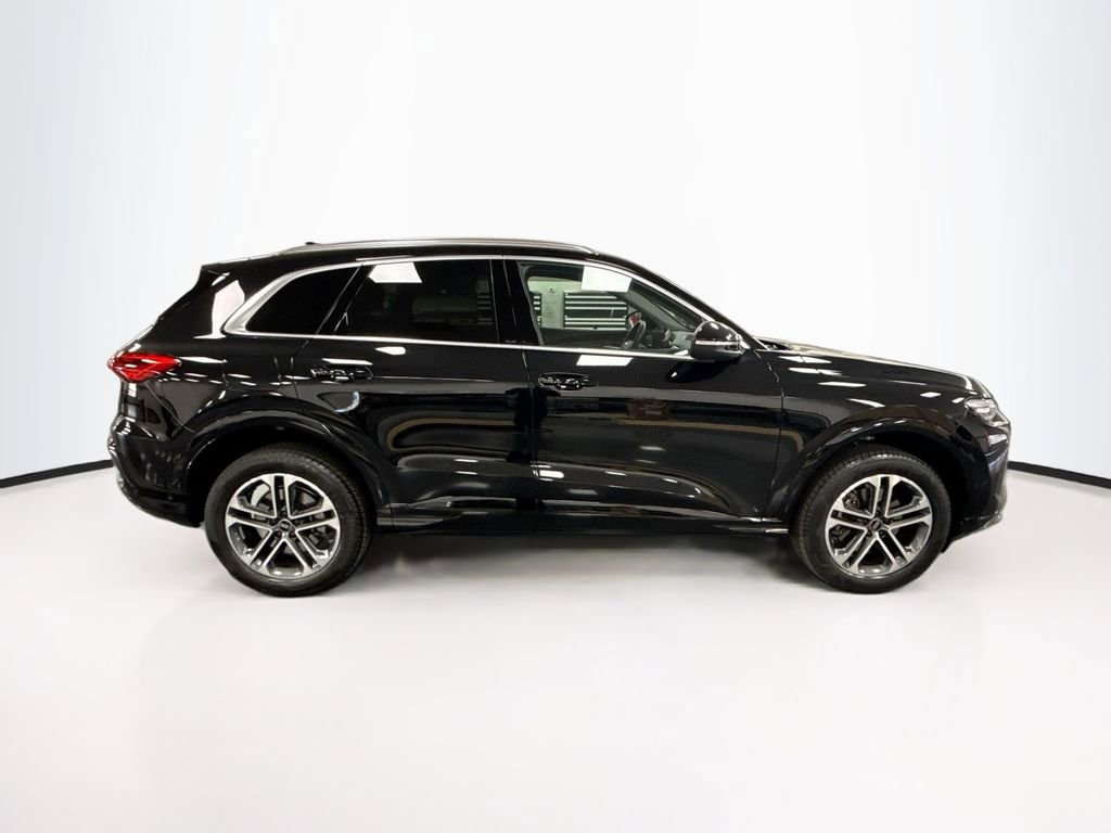 Used 2025 Audi Q5 Premium Plus w/ Premium Plus AWD/4WD image 4