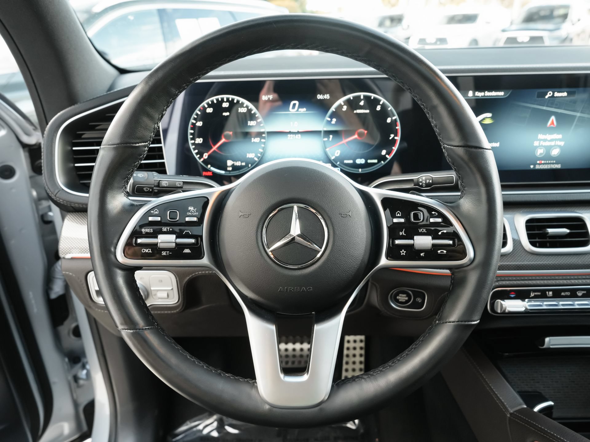 Used 2023 Mercedes-Benz GLS 450 4MATIC image 9