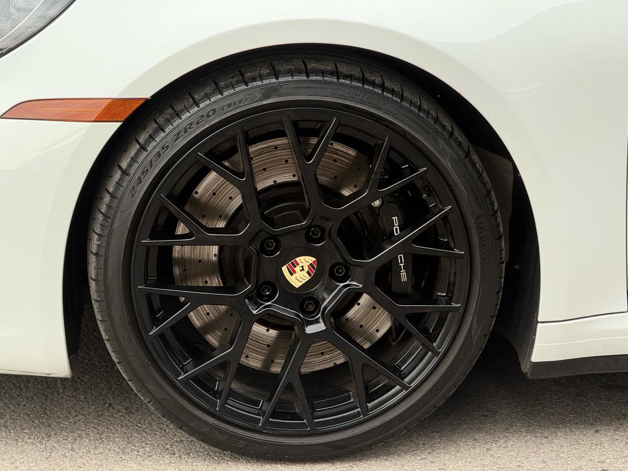 Used 2024 Porsche 911 image 11