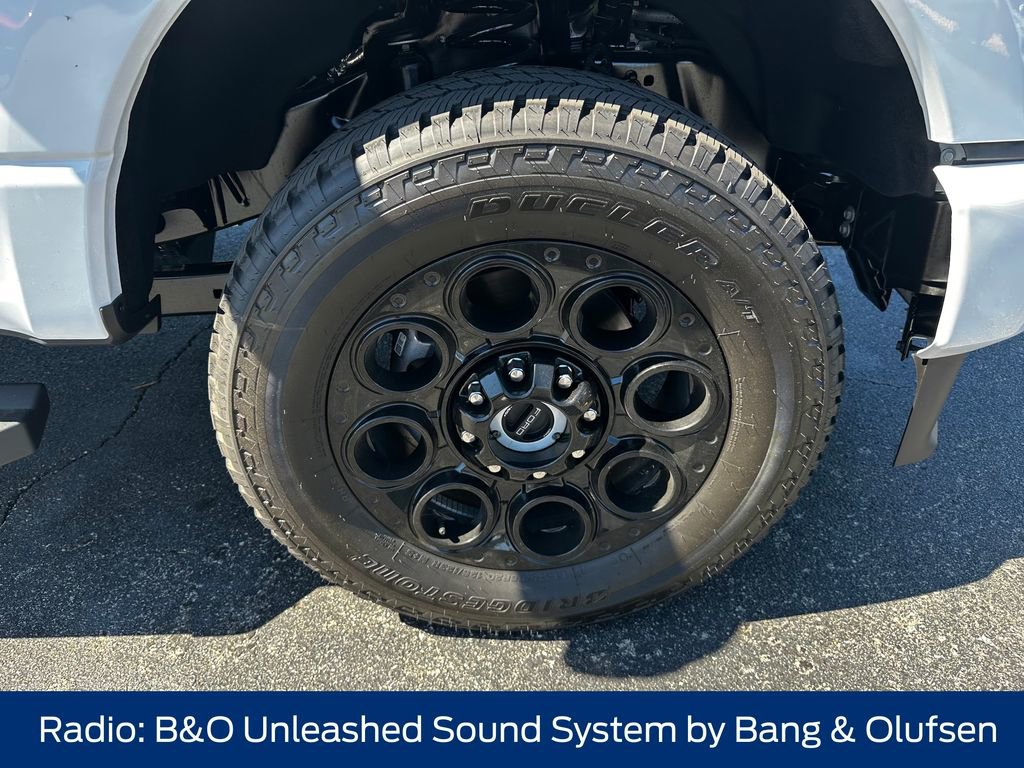 New 2026 Ford F350 Lariat w/ Black Appearance Package image 16