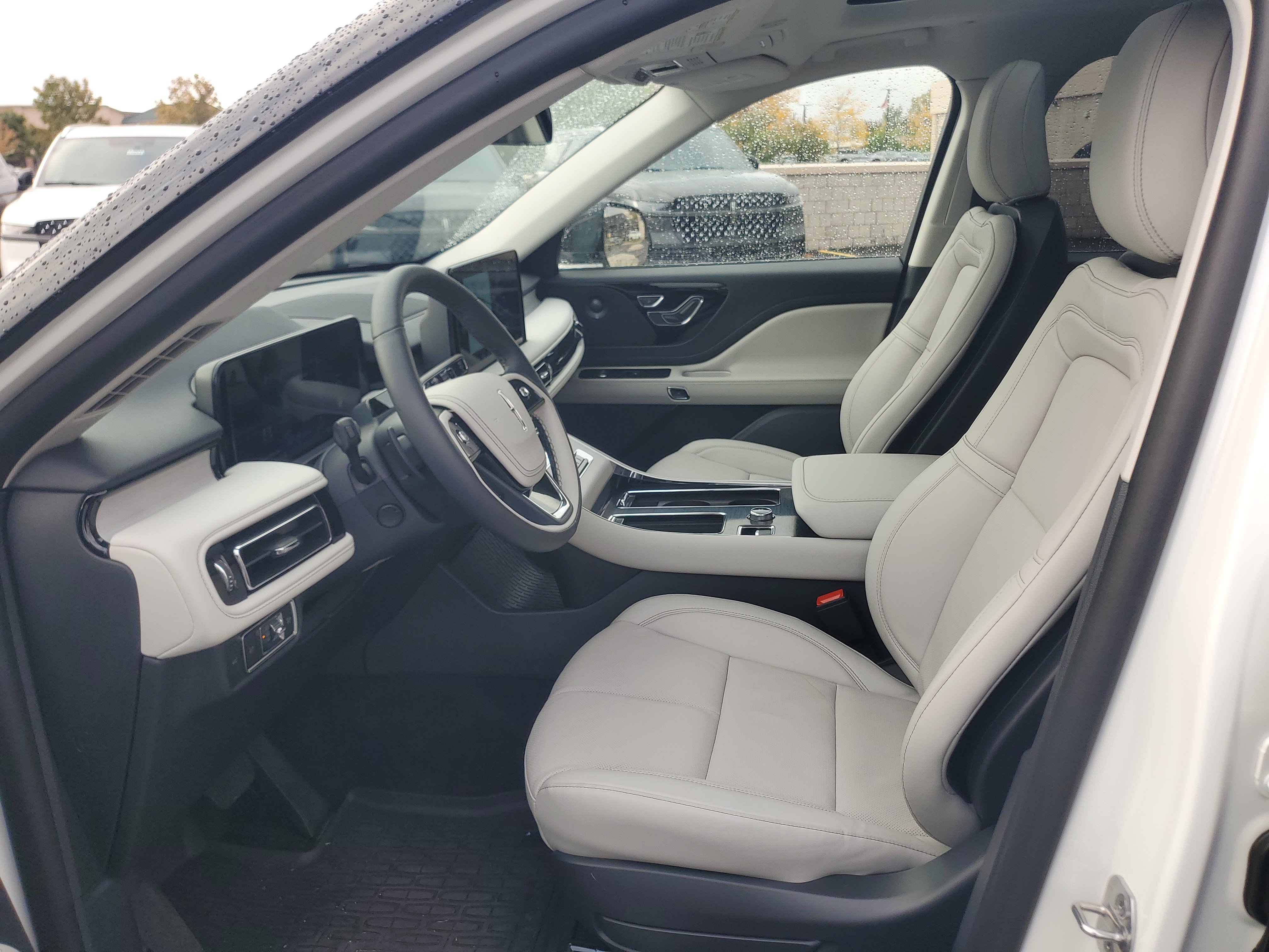 New 2026 Lincoln Aviator Reserve AWD/4WD image 11