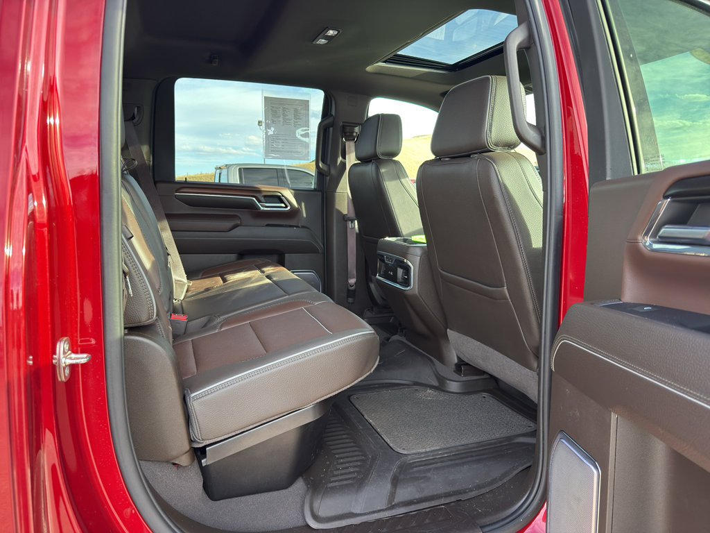 Used 2024 GMC Sierra 3500 Denali w/ Denali Reserve Package image 11