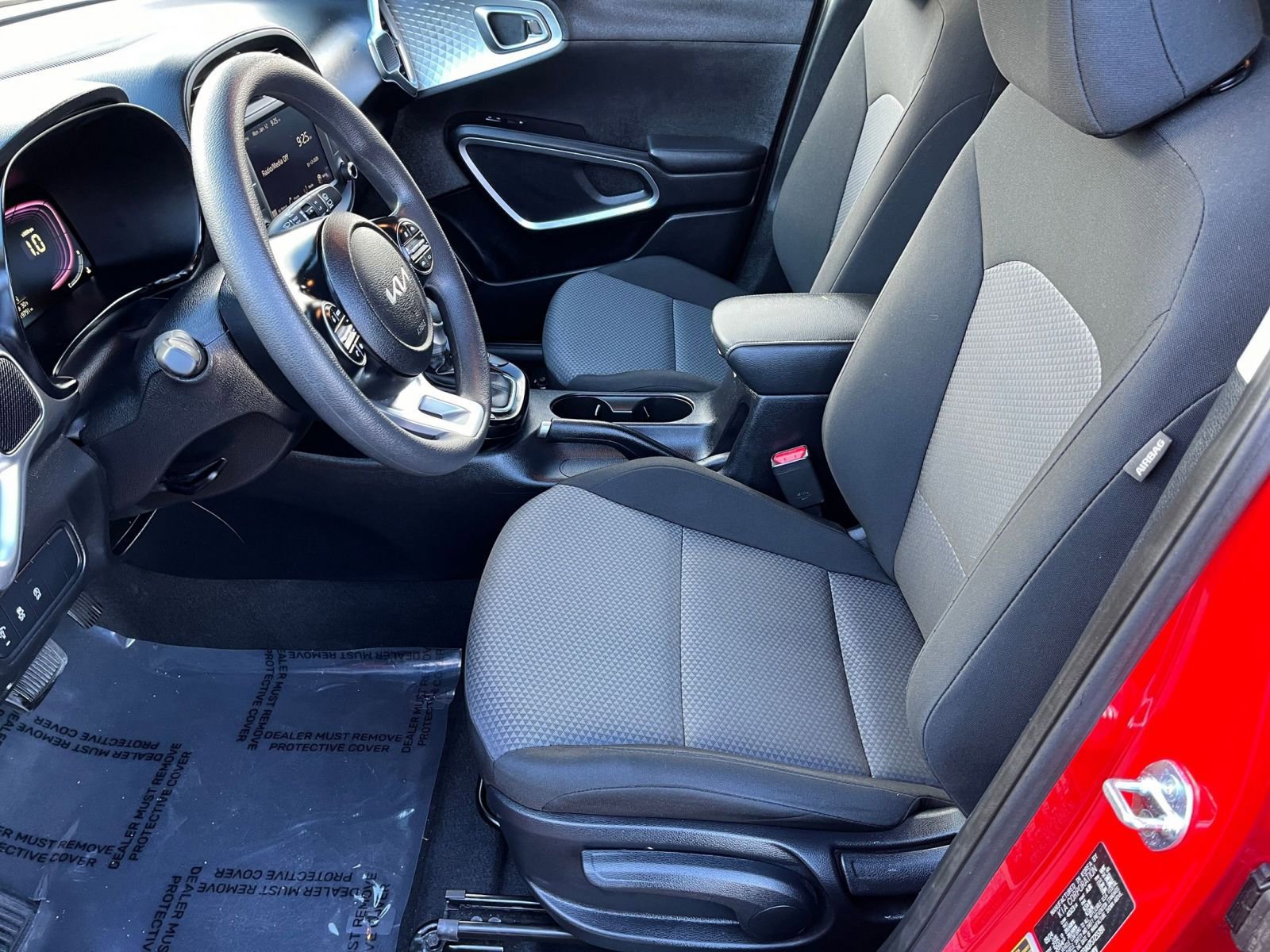 Used 2025 Kia Soul LX w/ LX Technology Package image 23