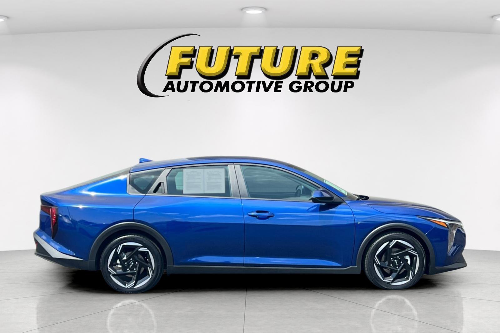 Used 2025 Kia K4 EX image 3