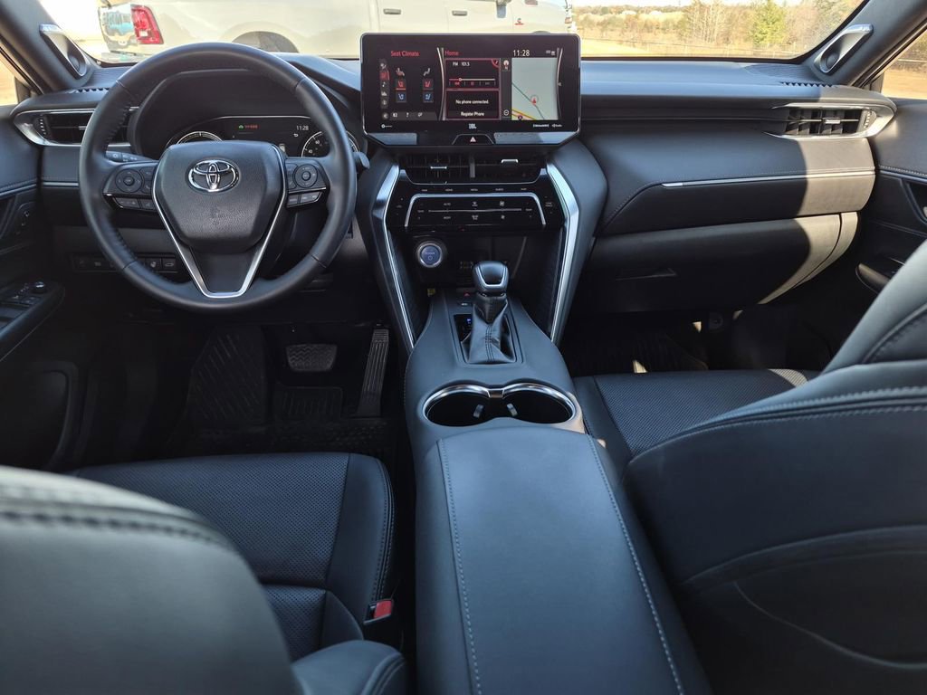 Used 2021 Toyota Venza Limited image 17