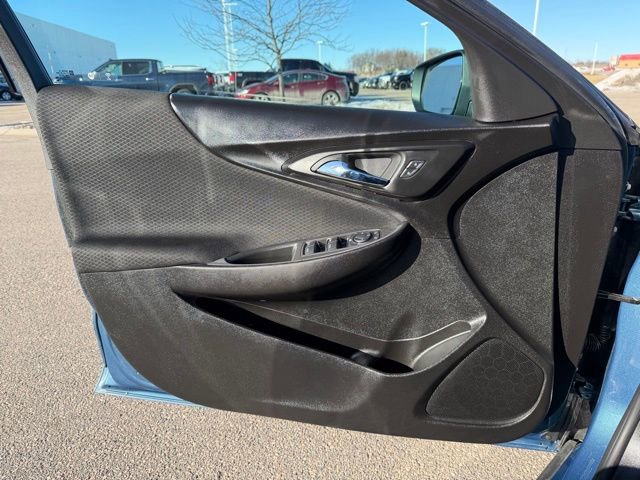 Used 2025 Chevrolet Malibu LT image 16