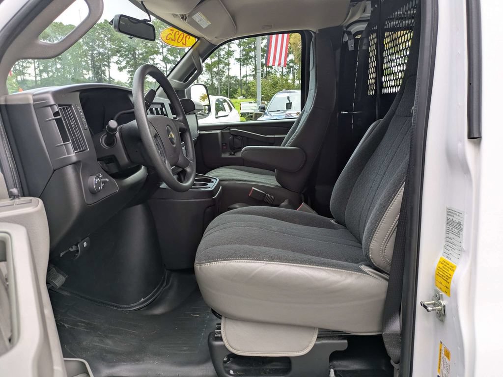 Used 2025 Chevrolet Express 2500 w/ Driver Convenience Package RWD image 16