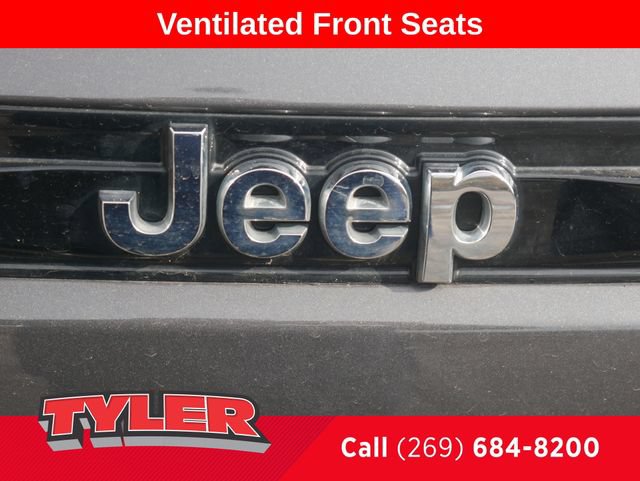 Certified 2022 Jeep Grand Cherokee Limited w/ Luxury Tech Group II AWD/4WD image 15